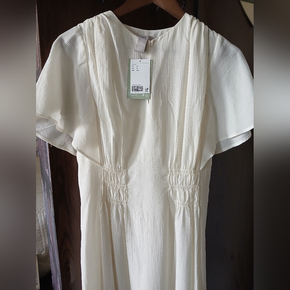 New H&M Cream Pleated Maxi Dress Flutter Sleeve Smocked Waist EcoVero Size S NWT - Picture 6 of 15